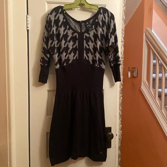 Point Zero Houndstooth dress - Picture 1 of 4